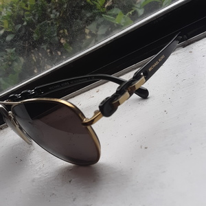 Michael Kors Sunglasses is being swapped online for free