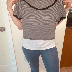 Thin crop t shirt is being swapped online for free
