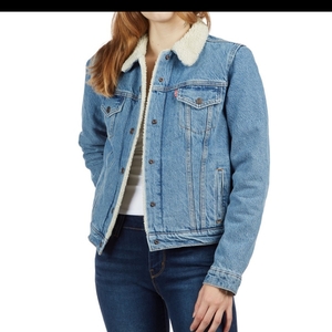 Levis Sherpa lined denim jacket is being swapped online for free