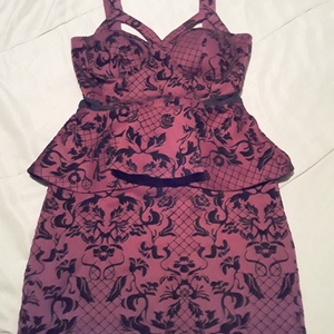 Sexy Maroon cocktail dress is being swapped online for free