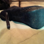 Ankle high heels black is being swapped online for free