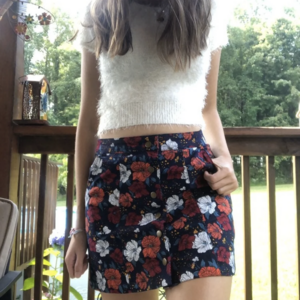 Flowered semi-mini skirt  is being swapped online for free