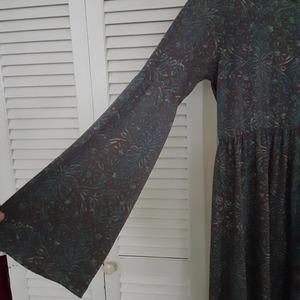 Oneill Dress long sleeve M is being swapped online for free