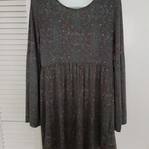 Oneill Dress long sleeve M is being swapped online for free