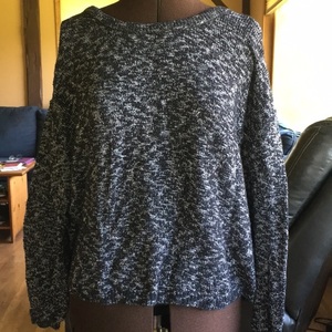 Black and White Sweater is being swapped online for free