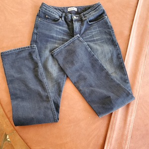 Acme Jean's  is being swapped online for free