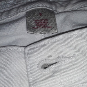 Womens Jeans is being swapped online for free