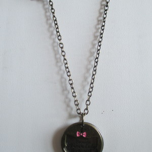 Disney Aristocats Necklace is being swapped online for free