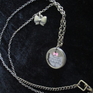 Disney Aristocats Necklace is being swapped online for free