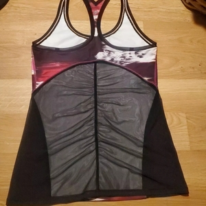 Lululemon 'Cool Racerback' Tank size 4 is being swapped online for free