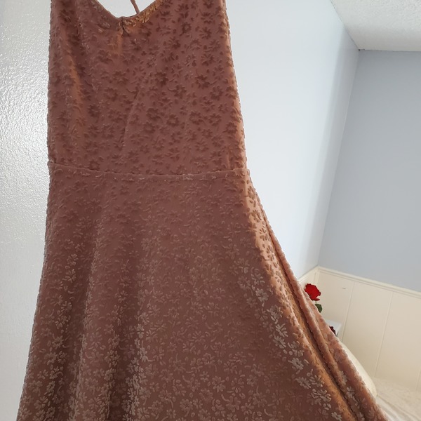 Rose gold and pink summer dress is being swapped online for free