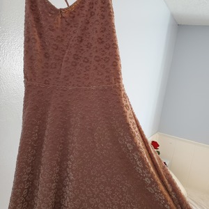 Rose gold and pink summer dress is being swapped online for free