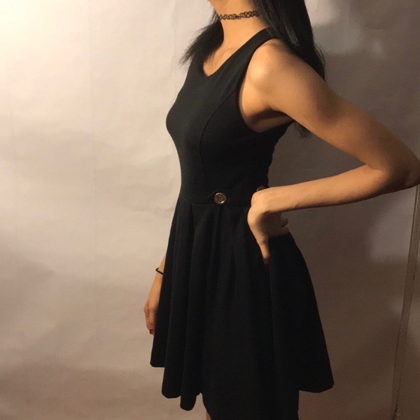 Black dress is being swapped online for free