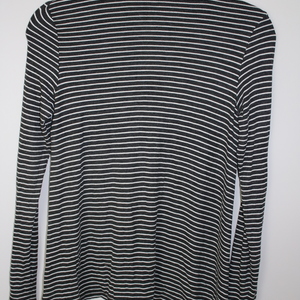 American Eagle Striped Long Sleeve Shirt with Keyhole  is being swapped online for free