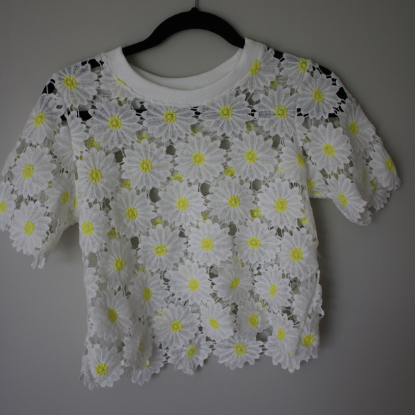 Daisy Cut-Out Shirt is being swapped online for free