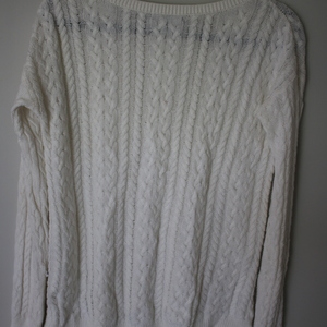 American Eagle Sweater - Creme is being swapped online for free