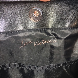 Victoria’s Secret Faux Leather Tote is being swapped online for free