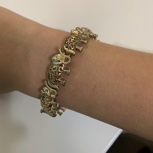 Gold Elephant Elastic Bracelet is being swapped online for free
