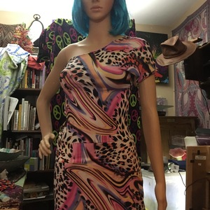 Rainbow leopard dress is being swapped online for free