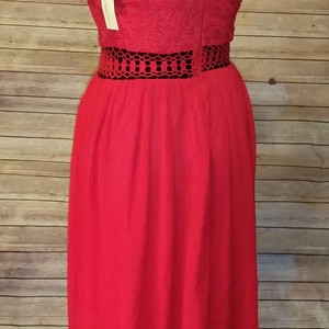 Red Sugar Lips Dress Small is being swapped online for free