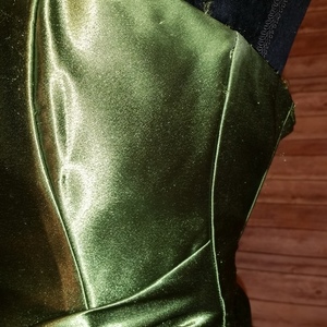 Green Jessica McClintock Dress Size 1/2 is being swapped online for free