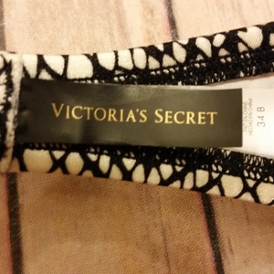 Victoria's Secret Bikini Top 34B black and white is being swapped online for free