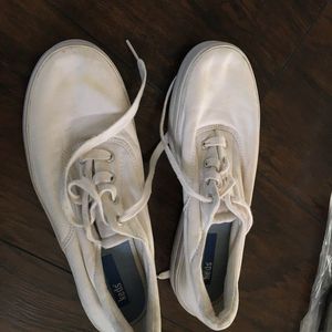 Keds white sneakers 9.5 is being swapped online for free