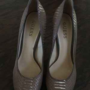 Guess heels 7.5 is being swapped online for free