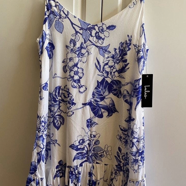 Lulus floral dress is being swapped online for free