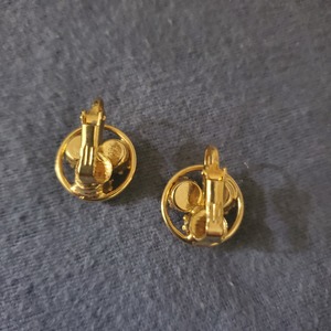 Vintage clip on earrings  is being swapped online for free