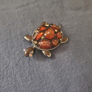 Vintage brooch  is being swapped online for free