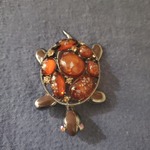 Vintage brooch  is being swapped online for free