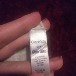 White scarf with silver lines is being swapped online for free