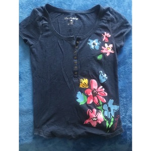 Aeropostale Blue Henley Top With Flowers Size Large is being swapped online for free