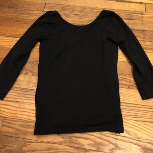 Black scoop back 3/4 sleeve top  is being swapped online for free