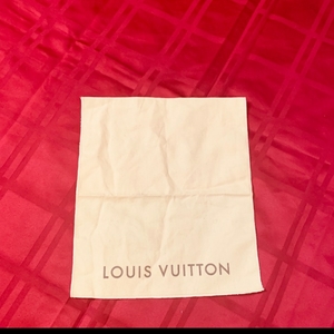 Louis Vuitton dust cover  is being swapped online for free