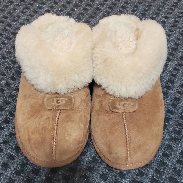 Ugg slippers is being swapped online for free