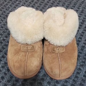 Ugg slippers is being swapped online for free