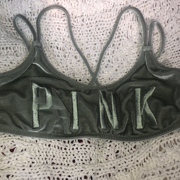 PINK Velvet Bra is being swapped online for free