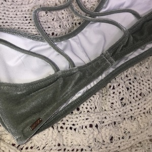 PINK Velvet Bra is being swapped online for free