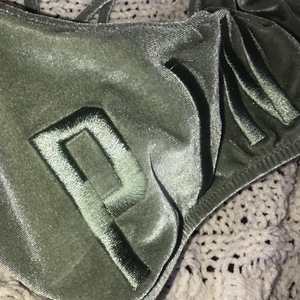 PINK Velvet Bra is being swapped online for free