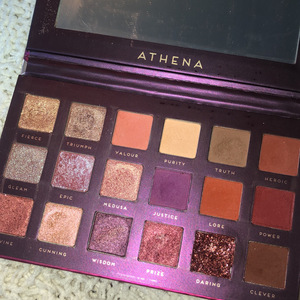 athena eyeshadow palette is being swapped online for free