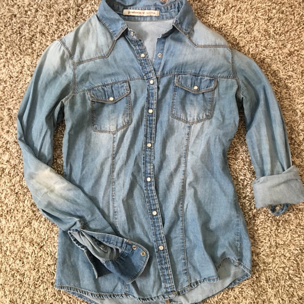 Light Denim ButtonUp is being swapped online for free