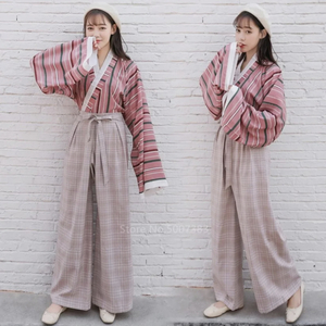 Kimono inspired two piece outfit is being swapped online for free