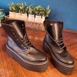 New! Asos black platform boots. 41/9 is being swapped online for free