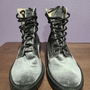 Dolce Vita Bardot velvet boots is being swapped online for free