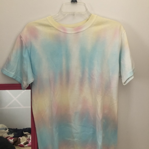 Pastel Tie Die Tshirt size small is being swapped online for free