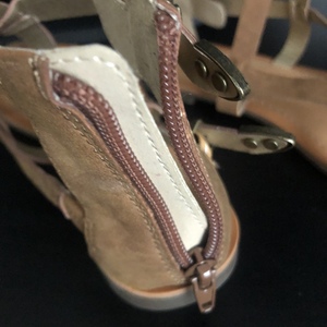 Sandals by Guess size 6.5 is being swapped online for free