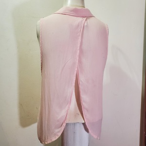 A&F Split Back Button Up Sleeveless Top Sz S is being swapped online for free