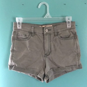 Army Green Hollister High Rise Short Shorts Size 1 Waist 25' Stretchy Comfy Denim is being swapped online for free